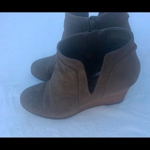 Anne Klein Boots Booties iFlex Faux Suede Wedge Sz. 10